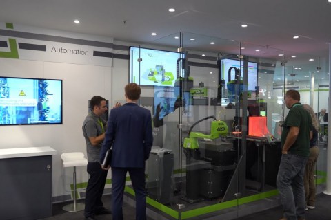 Engel at K 2022